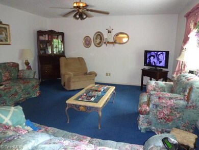 1074 Greenleaf Acres Dr, Asheboro, NC 27205 - photo 6