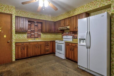 5813 Berry Ln, Evansville, IN 47710 - photo 4