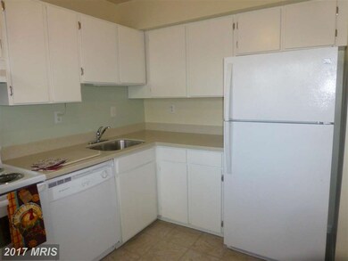 4148 Pleasant Meadow Ct unit 109C, Chantilly, VA 20151 - photo 5