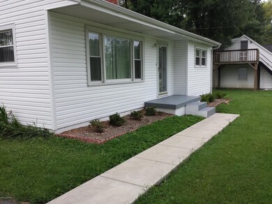 5506 E Manslick Rd, Louisville, KY 40219 - photo 4