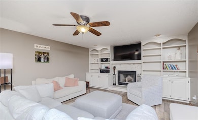 1401 NW Cedarwood Dr, Ankeny, IA 50023 - photo 3