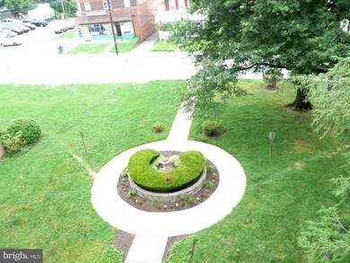 The Carolyn Condominiums unit 405, Silver Spring, MD 20910 - photo 4