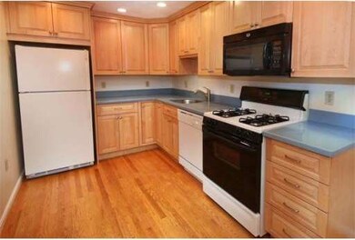 1218 Vfw Pkwy unit 51, West Roxbury, MA 02132 - photo 5