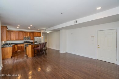 73 Railroad Place unit 302, Saratoga Springs, NY 12866 - photo 2