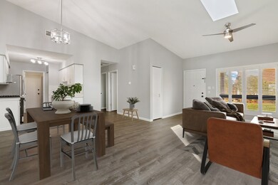 1552 Ranchview Dr unit 1552, Naperville, IL 60565 - photo 5