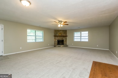 3790 Creekview Cir, Atlanta, GA 30349 - photo 4