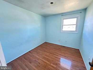 6708 Fox Meadow Rd, Gwynn Oak, MD 21207 - photo 7