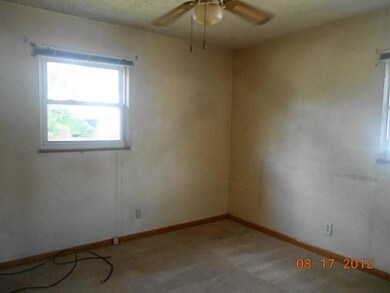 626 Roth Ave, Columbus, OH 43228 - photo 6