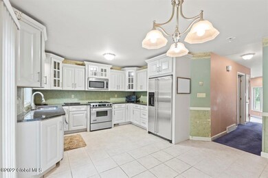 217 Taurus Rd, Schenectady, NY 12304 - photo 7