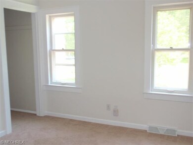 Dining rm or multi purpose rm