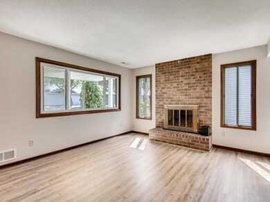 9359 Ranchview Lane N Maple-002-004-Living Room-ML