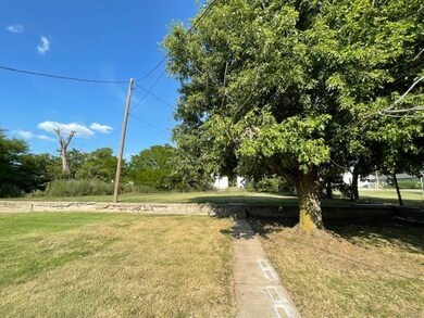 312 N 2nd St, Wakeeney, KS 67672 - photo 6