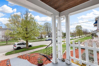1033 Dorroll St NE, Grand Rapids, MI 49505 - photo 3