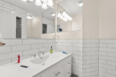 8 Gloucester St unit 12A, Boston, MA 02115 - photo 7