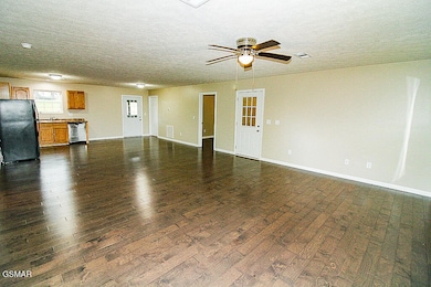 412 Sulphur Ct, Sevierville, TN 37764 - photo 4