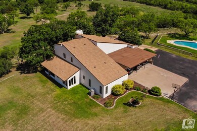 11046 Twin Lakes Ln, San Angelo, TX 76904 - photo 6