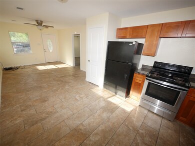 4729 Denmark St, Houston, TX 77016 - photo 3