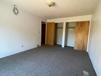 bed 2 closet