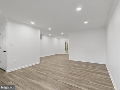 804 W Nettle Tree Rd, Sterling, VA 20164 - photo 4