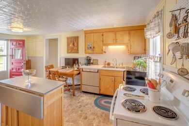 46 Saranac St, Littleton, NH 03561 - photo 4