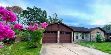 11434 Kirkhollow Dr, Houston, TX 77089 - photo 2