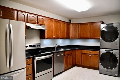 307 Yoakum Pkwy unit 606, Alexandria, VA 22304 - photo 3