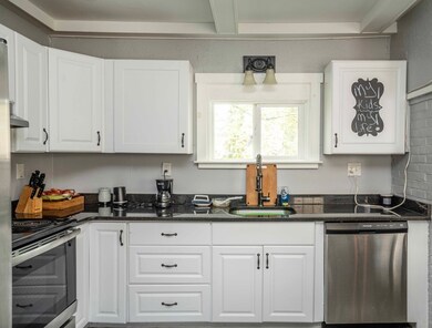 9 Spring St, Taunton, MA 02780 - photo 3