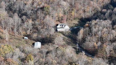 1420 White Hollow Ln, Lafayette, TN 37083 - photo 5