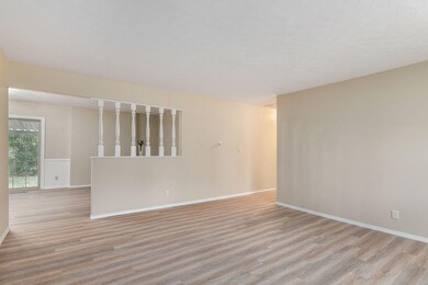 814 N Belview-10