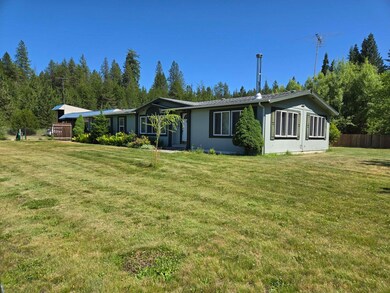 4377 Whittier Rd, Clayton, WA 99110 - photo 2