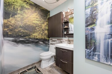 Powder ROom