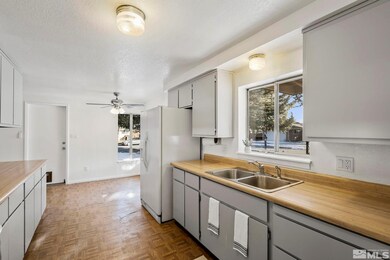 258 E Applegate Way, Carson City, NV 89706 - photo 7