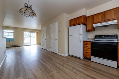 1029 S Mammoth Rd unit 30, Manchester, NH 03109 - photo 6