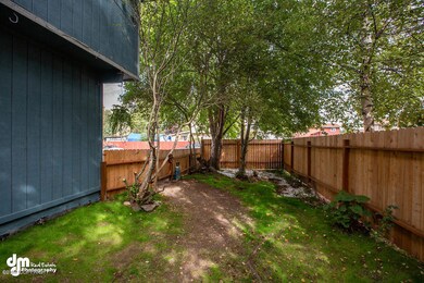 Front Yard MS_88310-SMALL