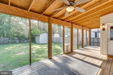 553 Munroe Cir, Glen Burnie, MD 21061 - photo 2