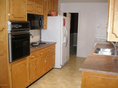 8321 Sanlando Ave, Jacksonville, FL 32211 - photo 4