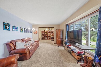 408 Ida St, Lansing, KS 66043 - photo 4