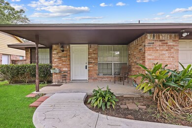 10527 Summerbrook Dr, Houston, TX 77038 - photo 5