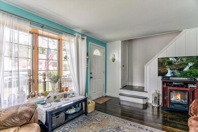 04-Living Room