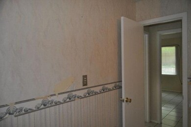 518 Martinez Ave, Alamo, TX 78516 - photo 4