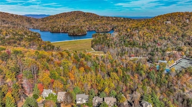 Birds eye view of property featuring a mountain vi