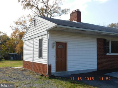 9104 Sheridan Ct, Lanham, MD 20706 - photo 3