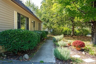 13 Gregory Ln, Florence, MA 01062 - photo 7