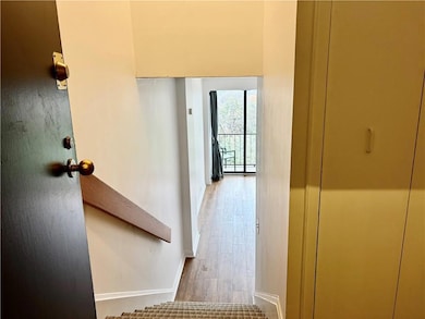 Colony House unit 1007, Atlanta, GA 30309 - photo 3