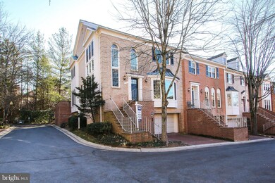 7900 Quarry Ridge Way, Bethesda, MD 20817 - photo 3