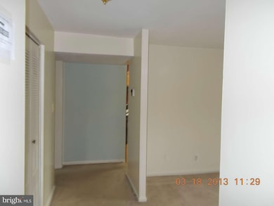 866 Quince Orchard Blvd unit 101, Gaithersburg, MD 20878 - photo 2