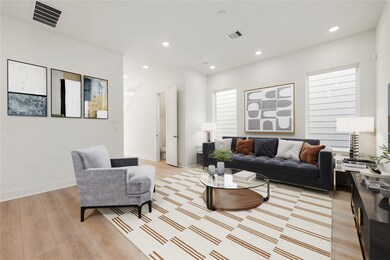 241 Rebecca St unit B, Houston, TX 77022 - photo 7