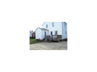 Rear patio & deck