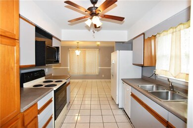 2641 Poplar Dr, Columbus, IN 47203 - photo 3