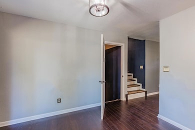 3 Shamrock Cir HD-28